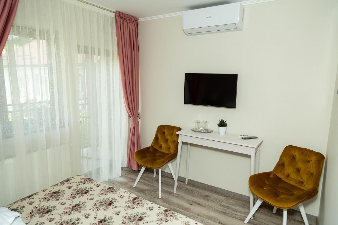 Pensiunea Casablanca Reghin Exterior foto