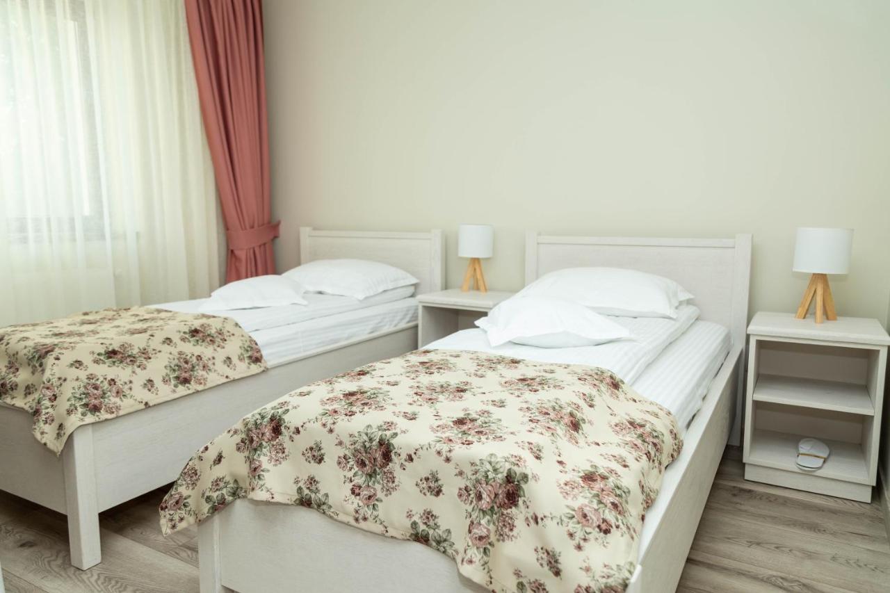 Pensiunea Casablanca Reghin Exterior foto